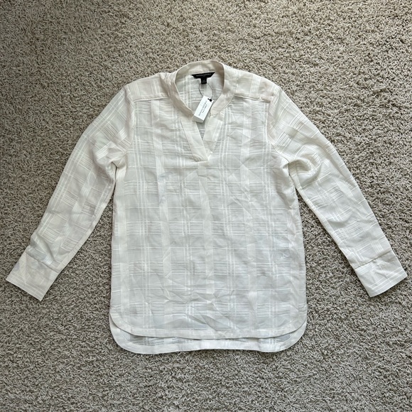 Banana Republic Tops - NWT Banana Republic Women’s XS Cream Blouse